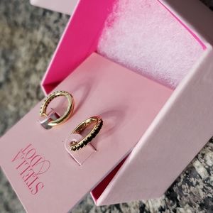 Stella and Dot reversible Huggies